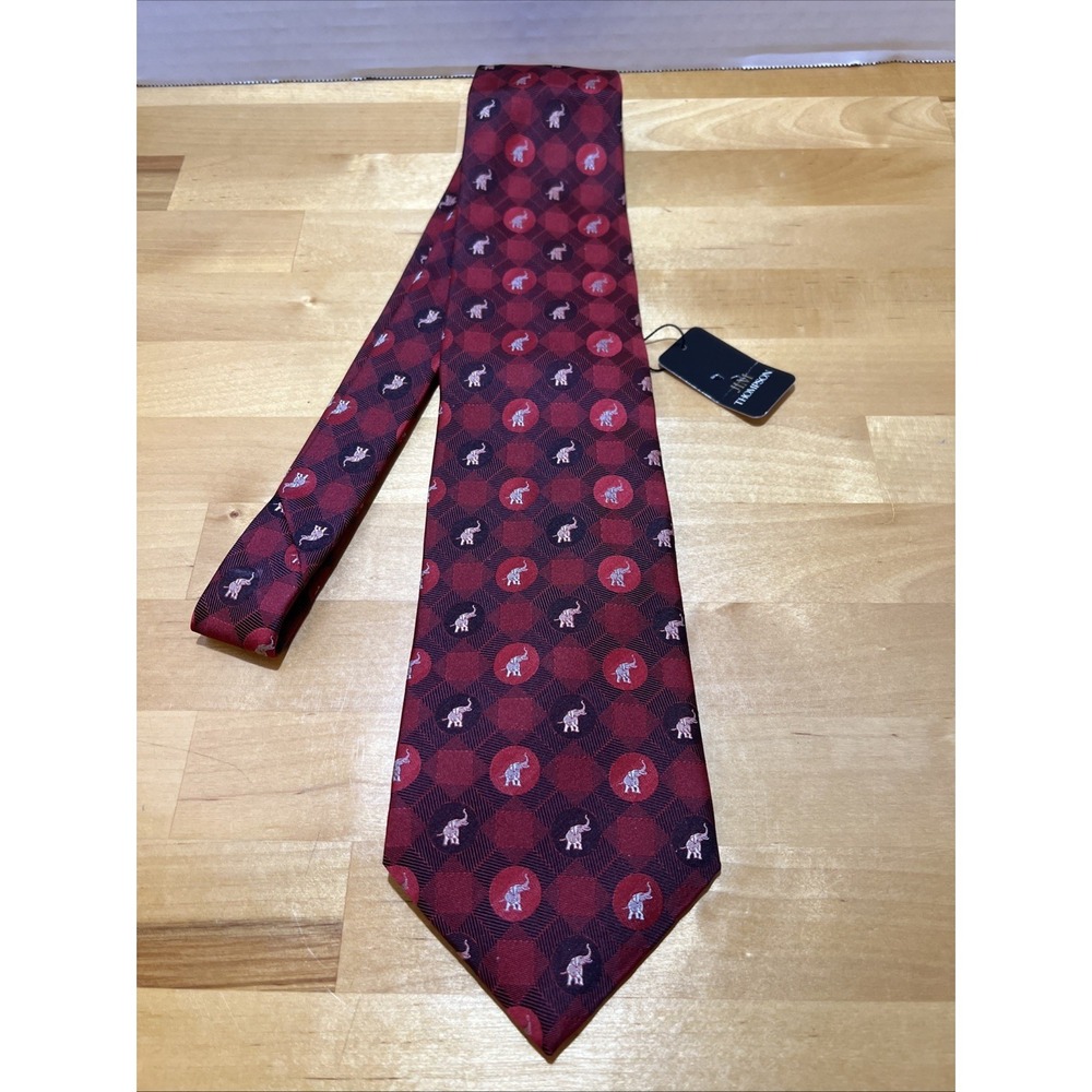 Vintage Jim Thompson Red Silk Mens Neck Tie Made In Thailand elephant Print
